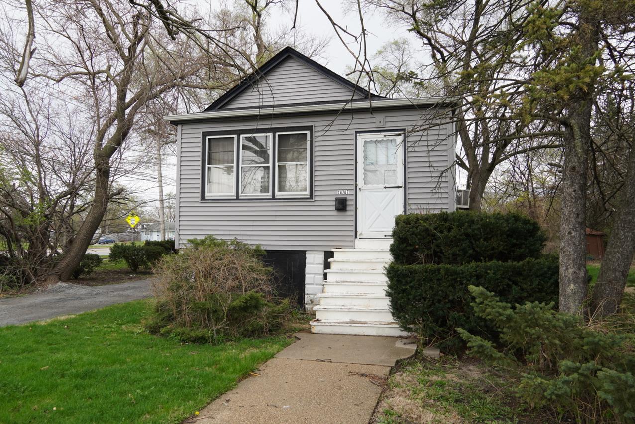 16707 Dixie Hwy., Hazel Crest, IL 60429