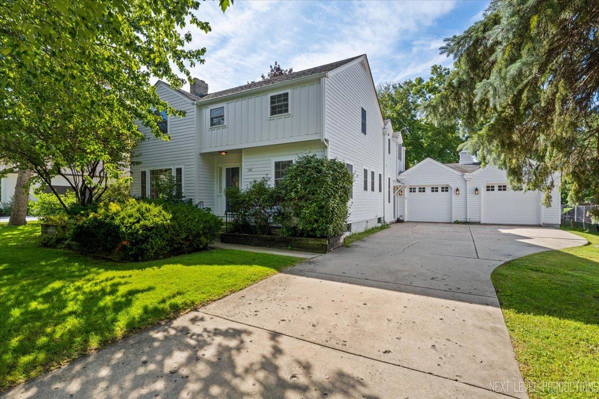 1222 James St., Geneva, IL 60134