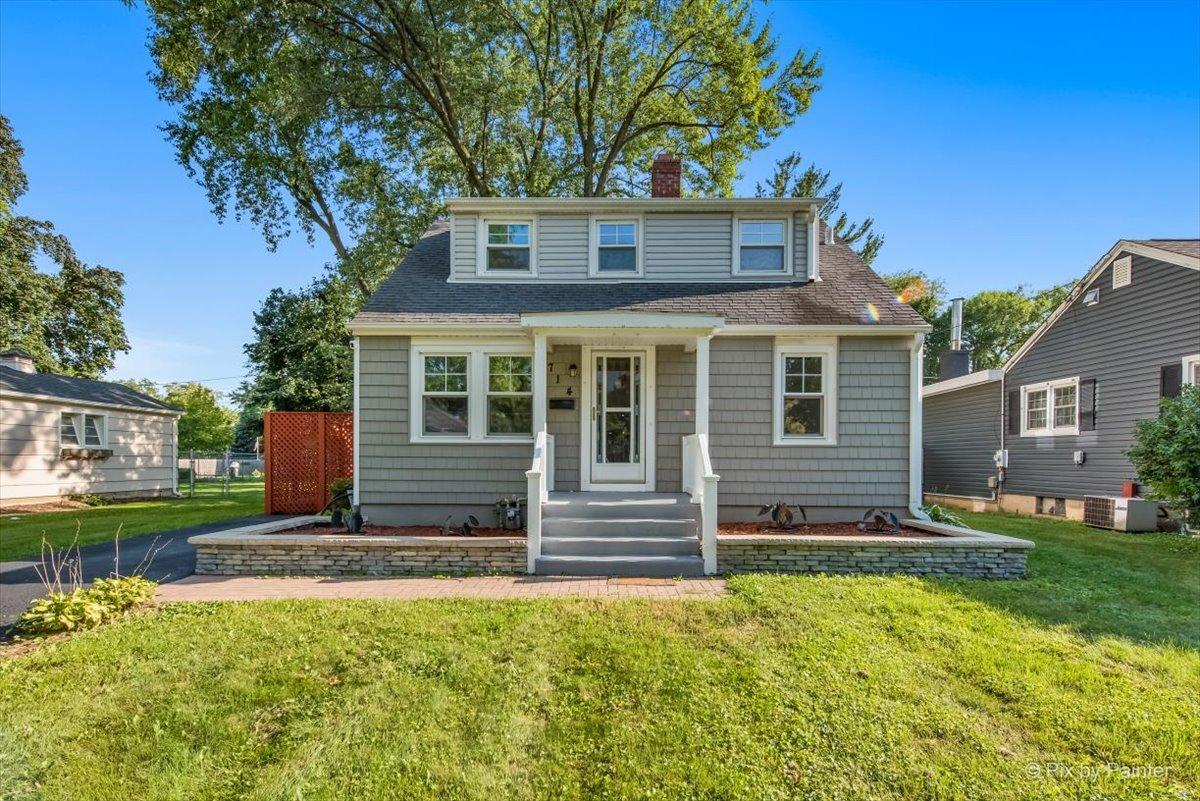 714 E Elmwood Ave., West Chicago, IL 60185