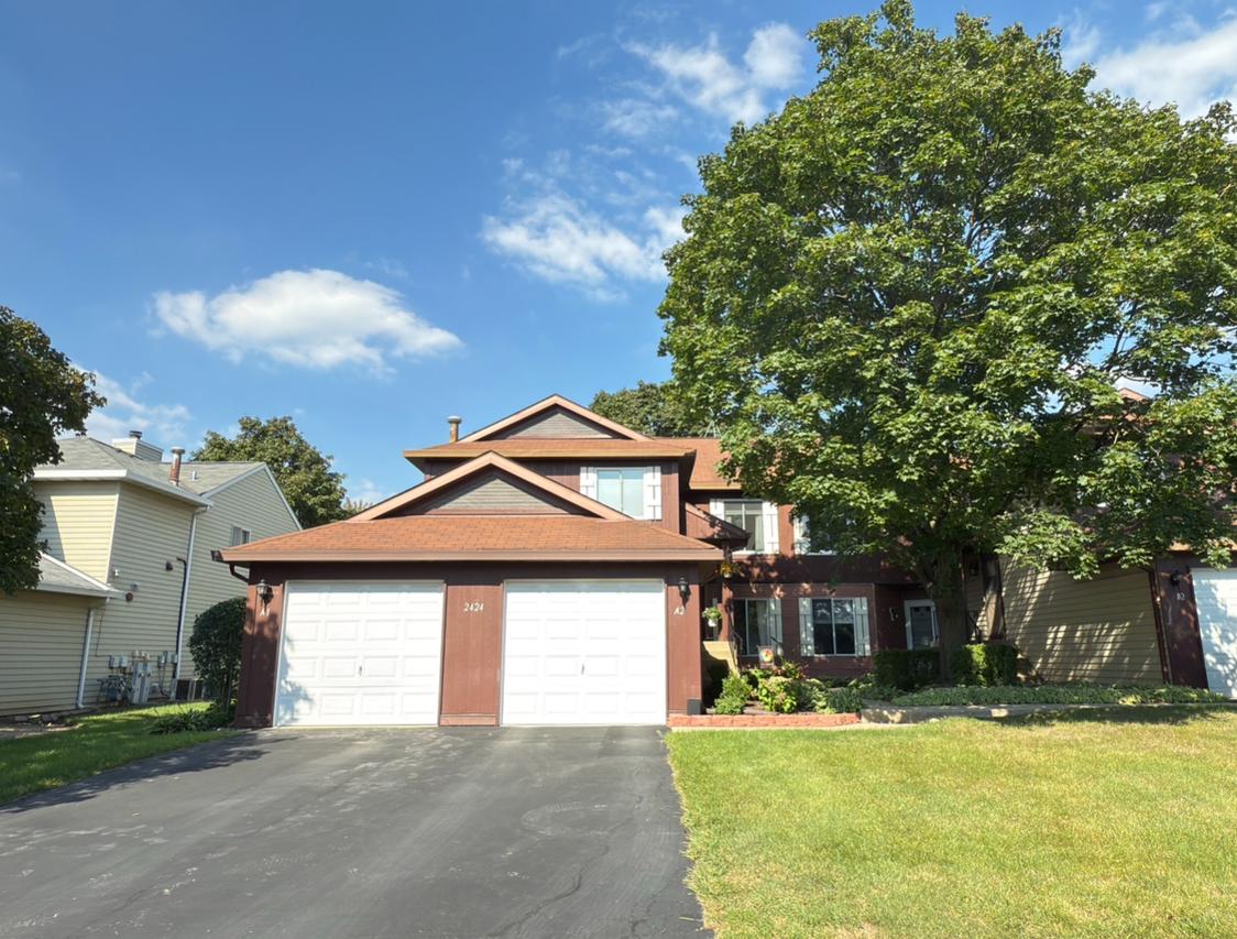 2424 Danbury Dr. #A1, Woodridge, IL 60517