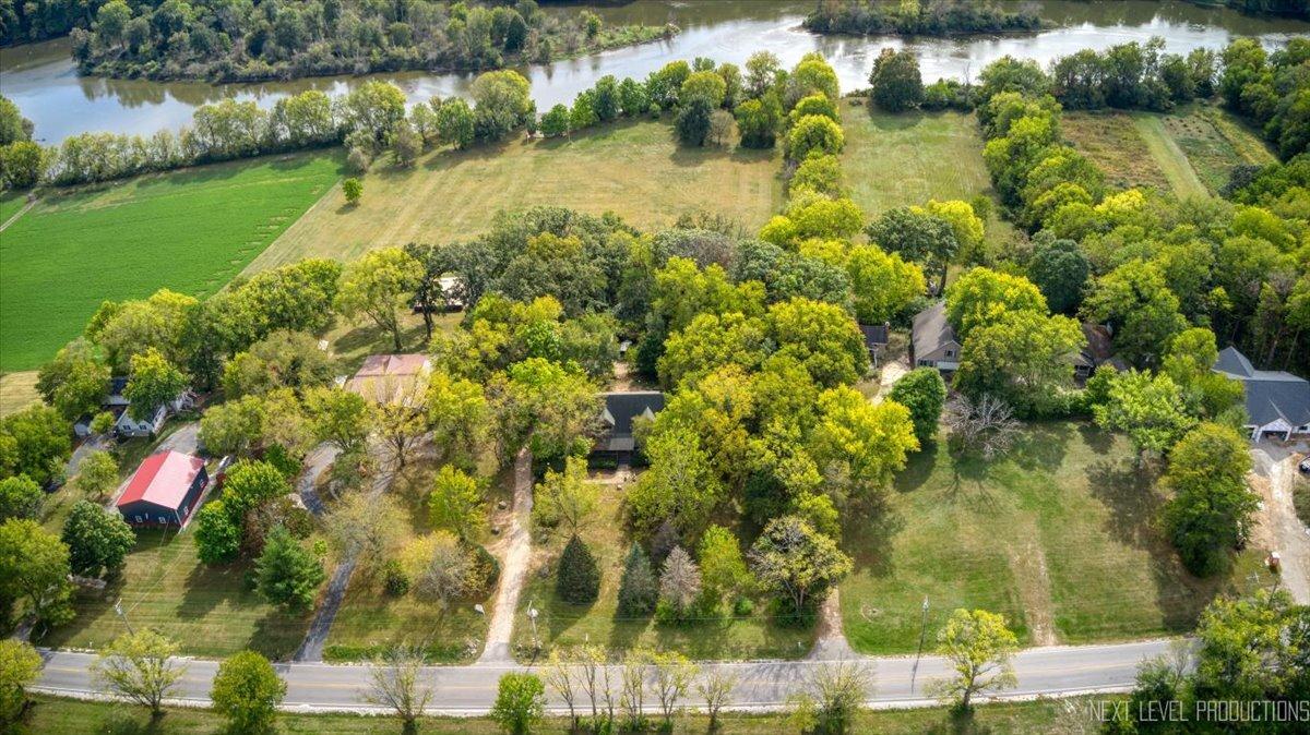 12712 River Rd., Plano, IL 60545