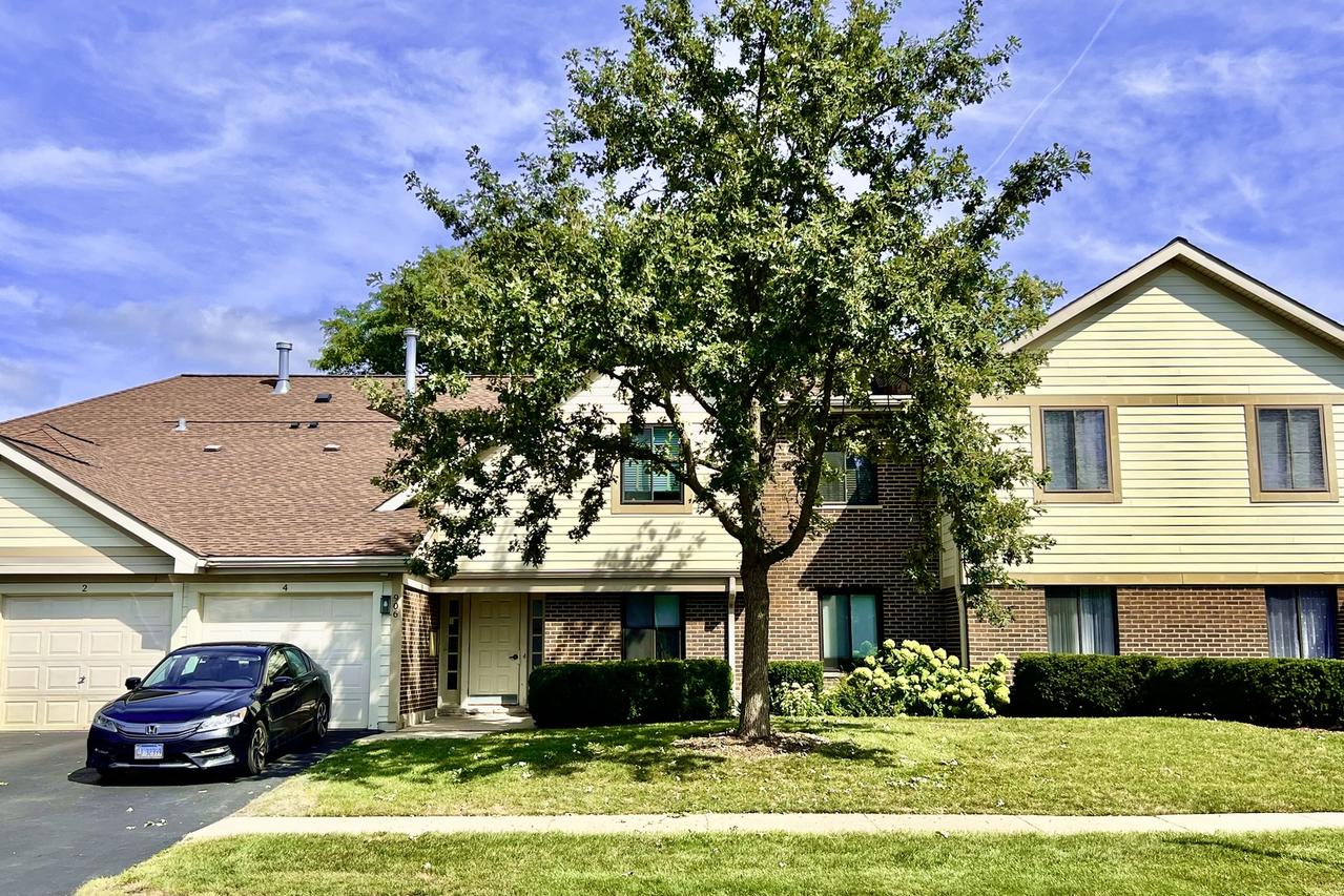 906 E Kings Row Ave. #1, Palatine, IL 60074