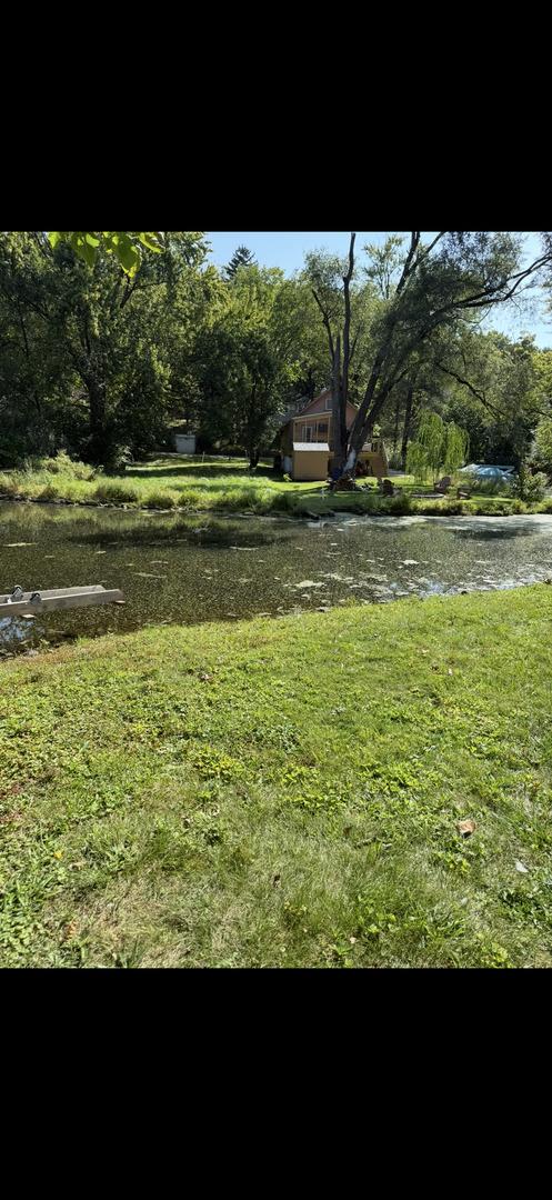 35 Medinah Ave., Fox Lake, IL 60020