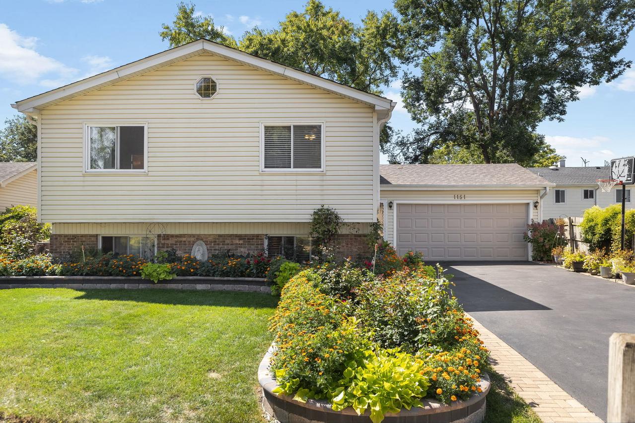 1151 Whitehall St., Lombard, IL 60148