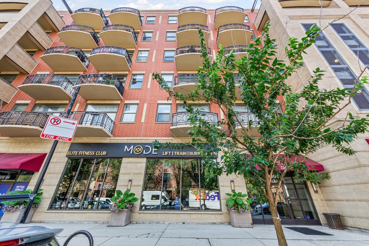1301 W Madison St. #306, Chicago, IL 60607