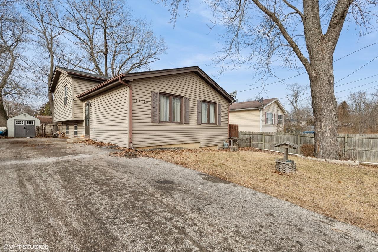 35720 N Laurel Ave., Ingleside, IL 60041