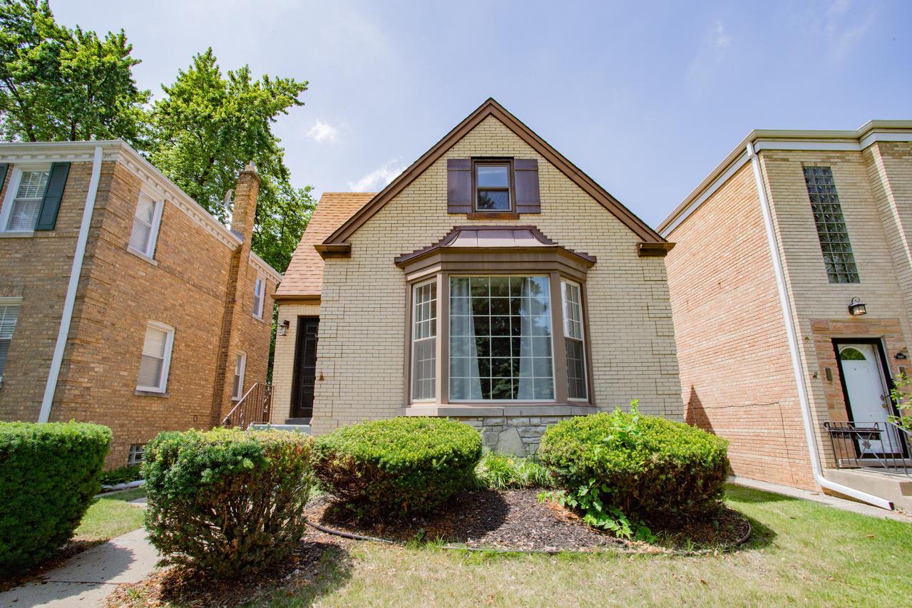 6444 N Oketo Ave., Chicago, IL 60631