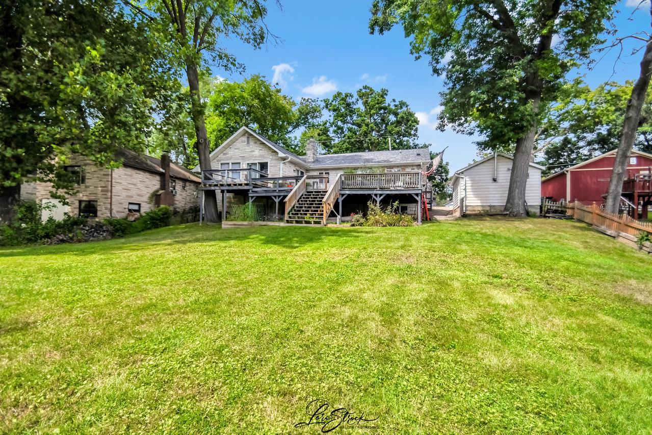 38871 N Lakeview Ave., Antioch, IL 60002
