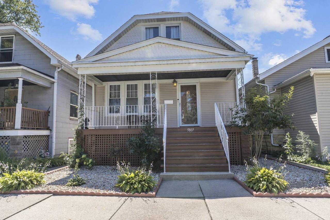 5807 W Cornelia Ave., Chicago, IL 60634