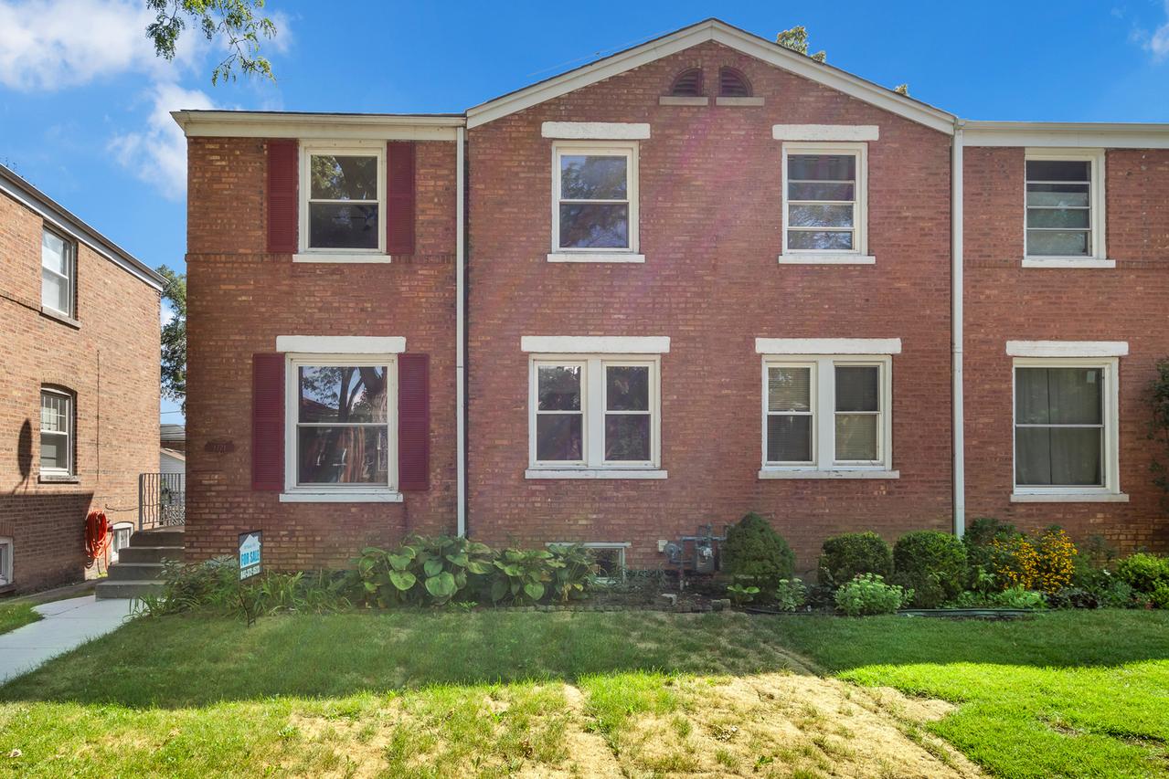 1721 Linden St., Des Plaines, IL 60018