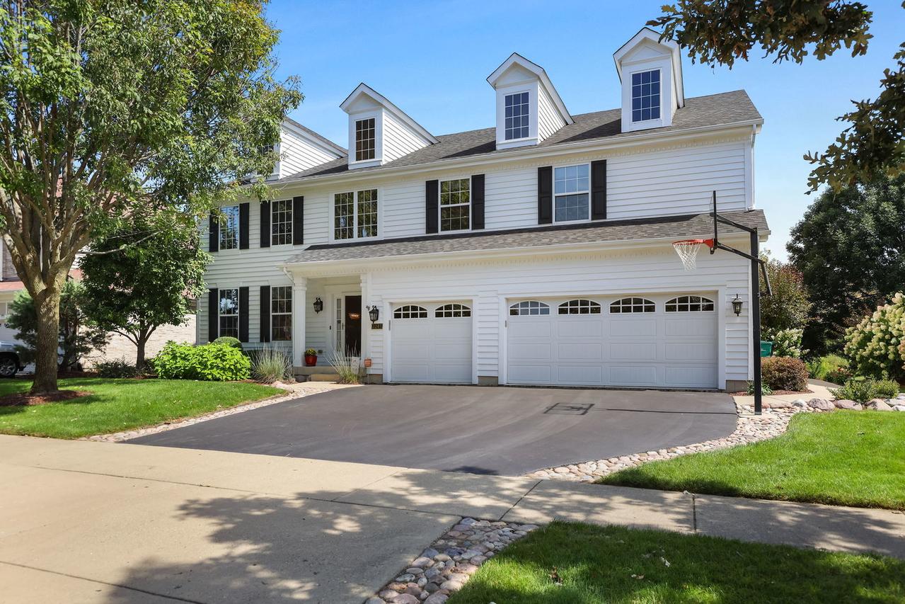 2245 Hazeltime Dr., Vernon Hills, IL 60061