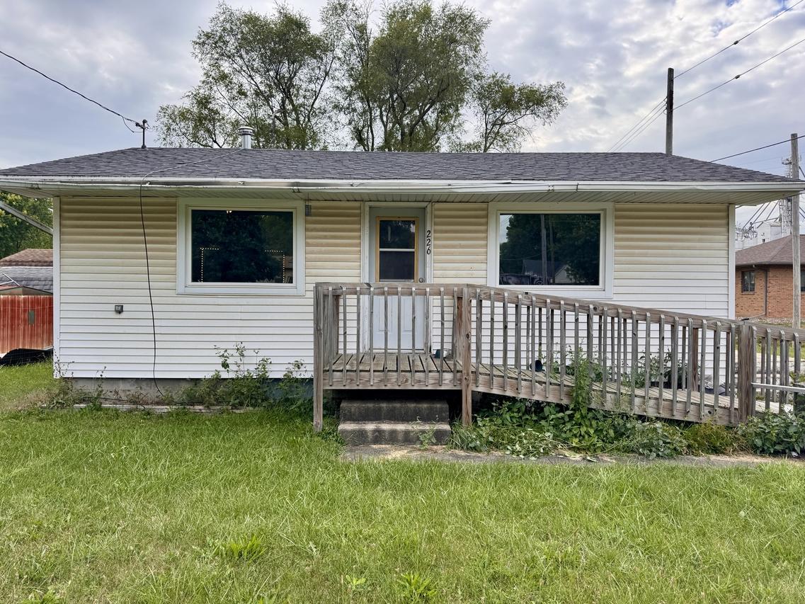 226 S Beech St., Forrest, IL 61741