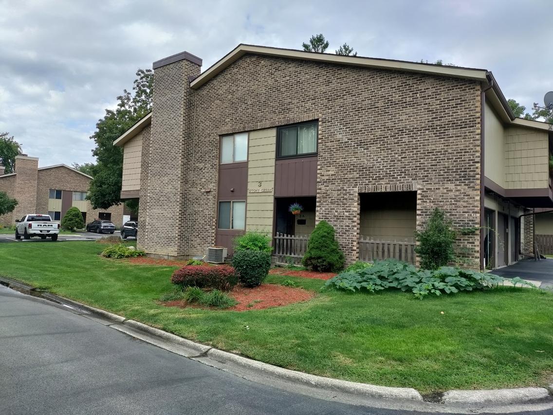 3 Stoney Creek Dr. #A, Palos Hills, IL 60465