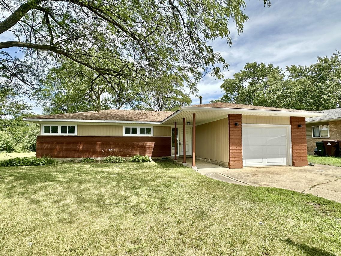 340 Sauk Tr., Park Forest, IL 60466
