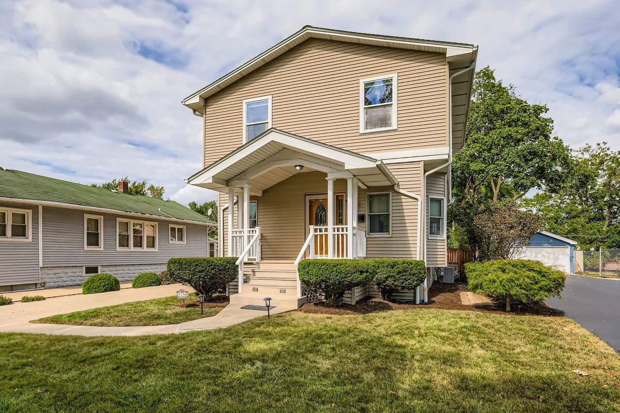 1136 E Kenilworth Ave., Lombard, IL 60148