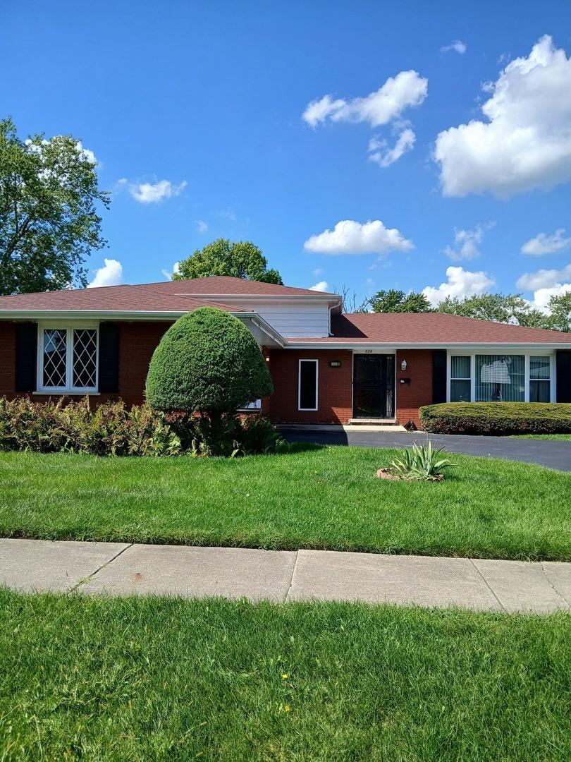 226 S Hickory St., Glenwood, IL 60425