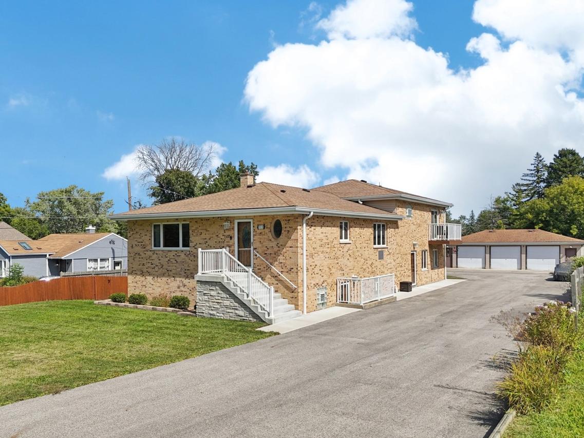715 Fuller Rd., Gurnee, IL 60031