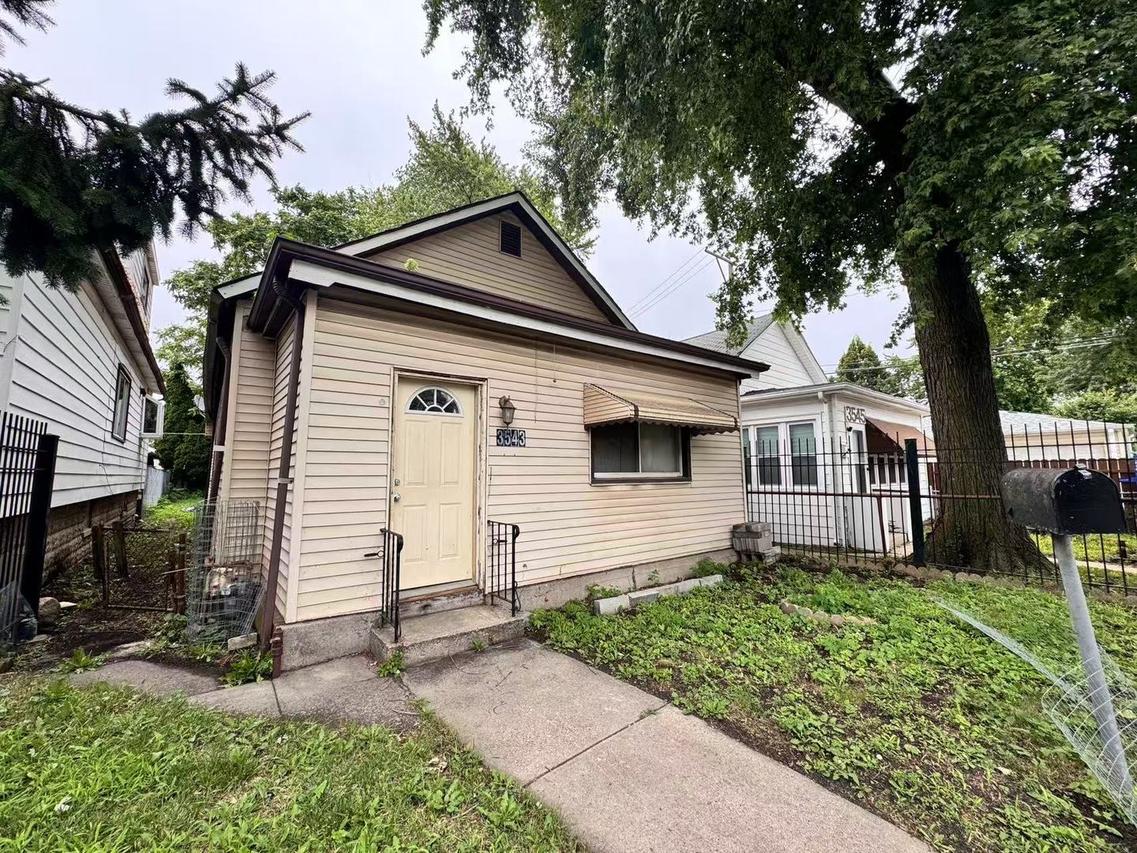 3543 S Artesian Ave., Chicago, IL 60632