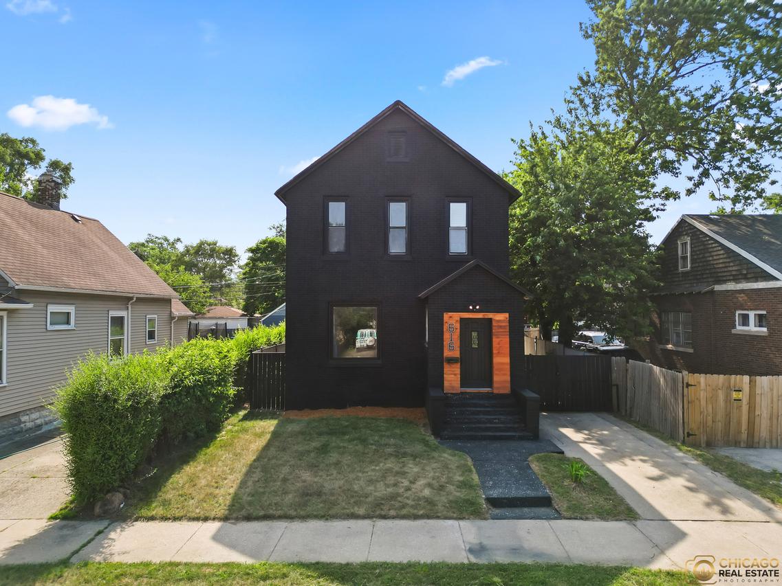 616 Forsythe Ave., Calumet City, IL 60409