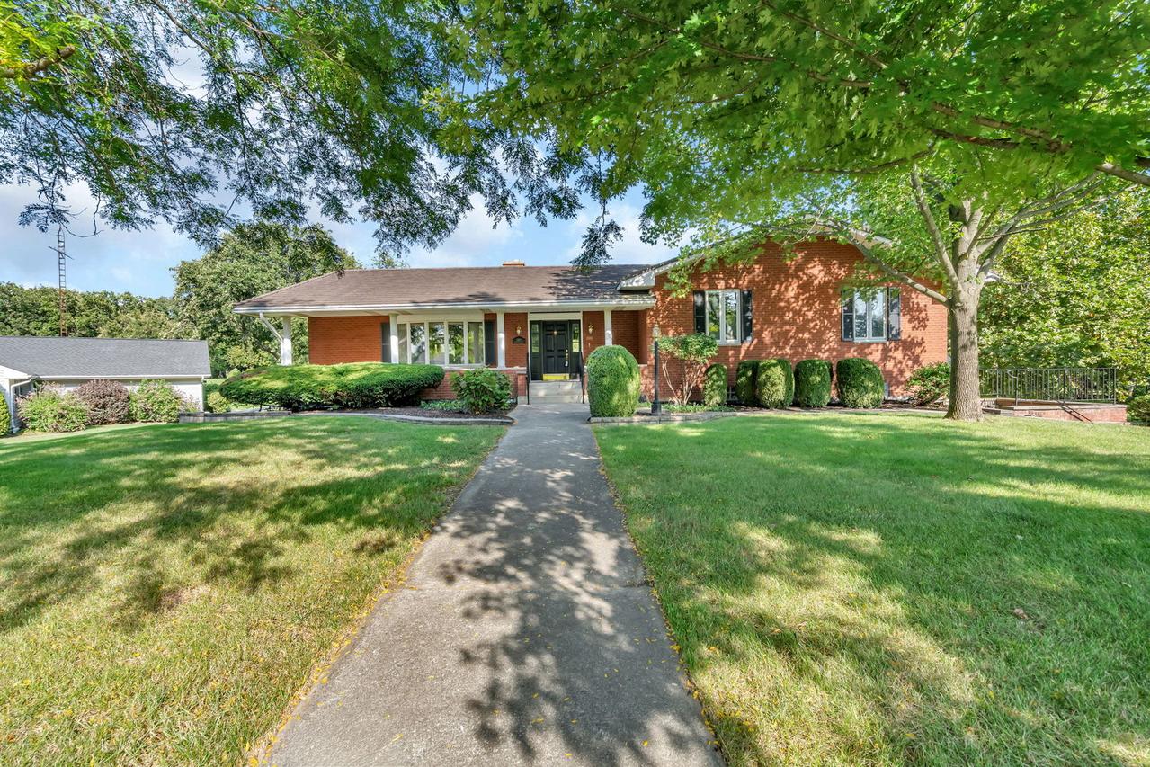 5650 Barrington Rd., Morris, IL 60450