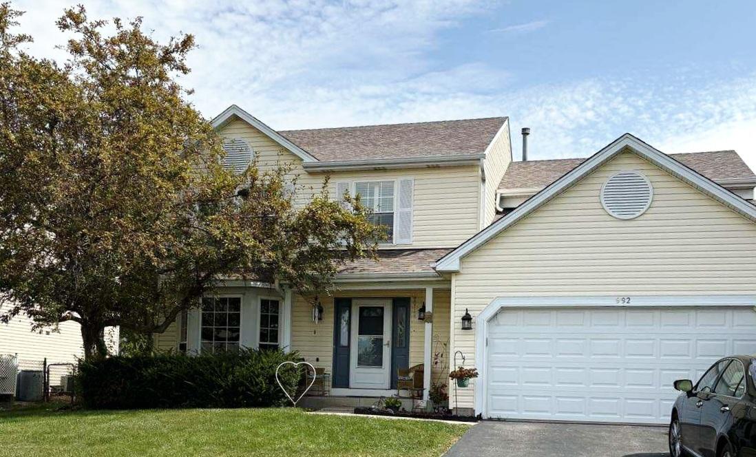 992 Mcphee Dr., Lake In The Hills, IL 60156