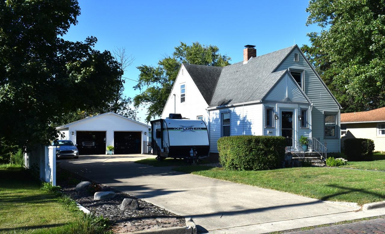 403 E Elm St., Buckley, IL 60918