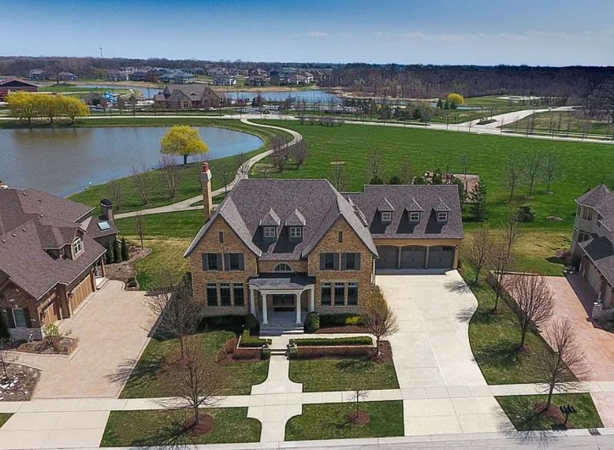 3658 Broadleaf Ave., Elgin, IL 60124