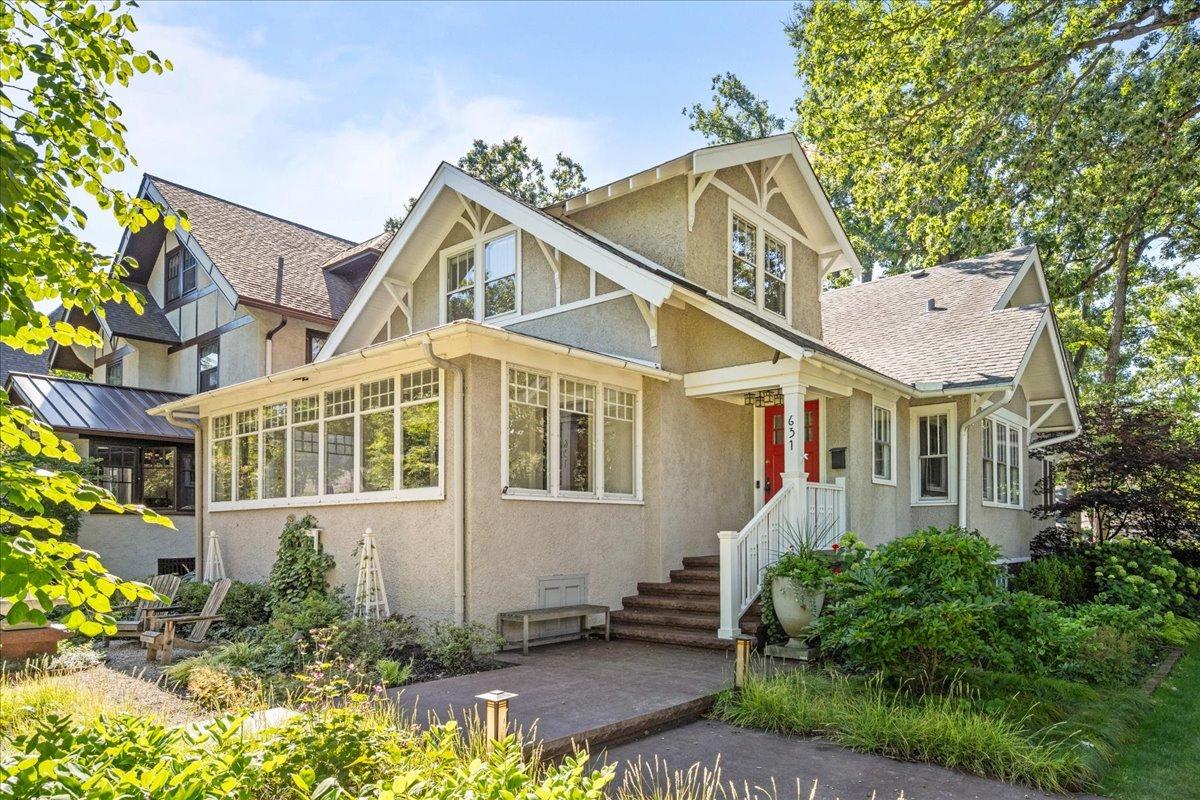 631 Central Ave., Wilmette, IL 60091