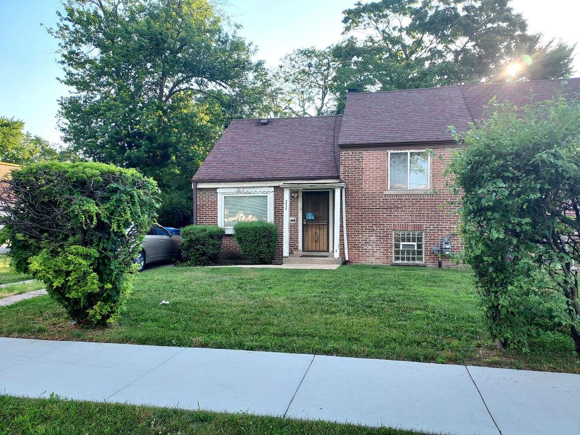 9834 S Oglesby St., Chicago, IL 60617