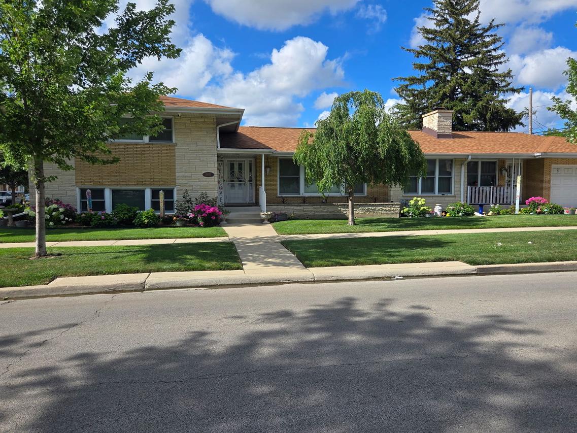 1601 N 23rd Ave., Melrose Park, IL 60160