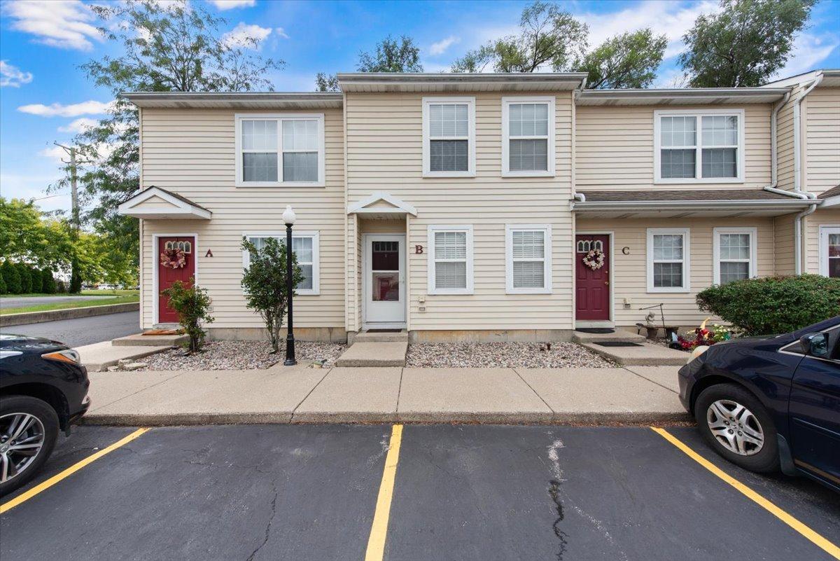 651 W Liberty St. #B, Wauconda, IL 60084