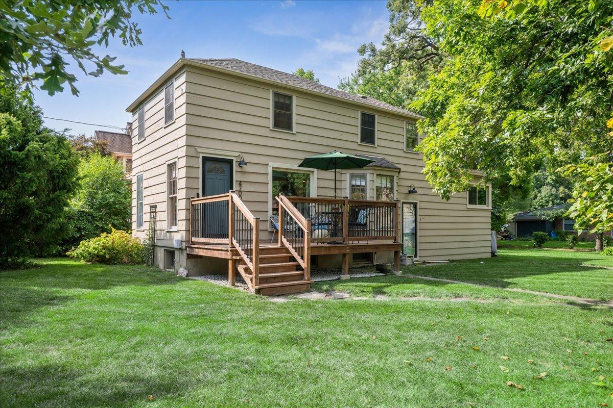 4700 Teonia Woods Dr., Rolling Meadows, IL 60008