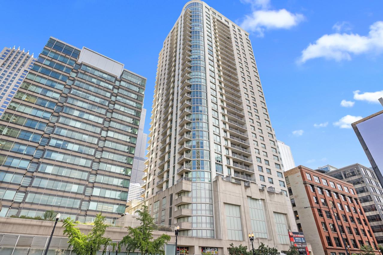 125 S Jefferson St. #2710, Chicago, IL 60606