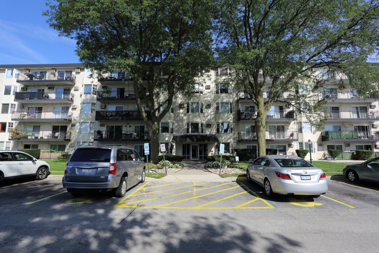 5506 Lincoln Ave. #117, Morton Grove, IL 60053