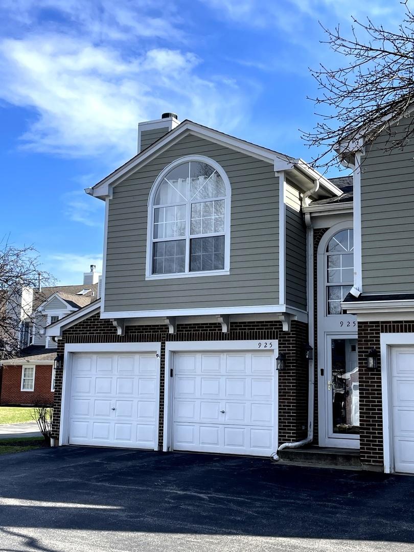 925 Ann Arbor Ln., Vernon Hills, IL 60061