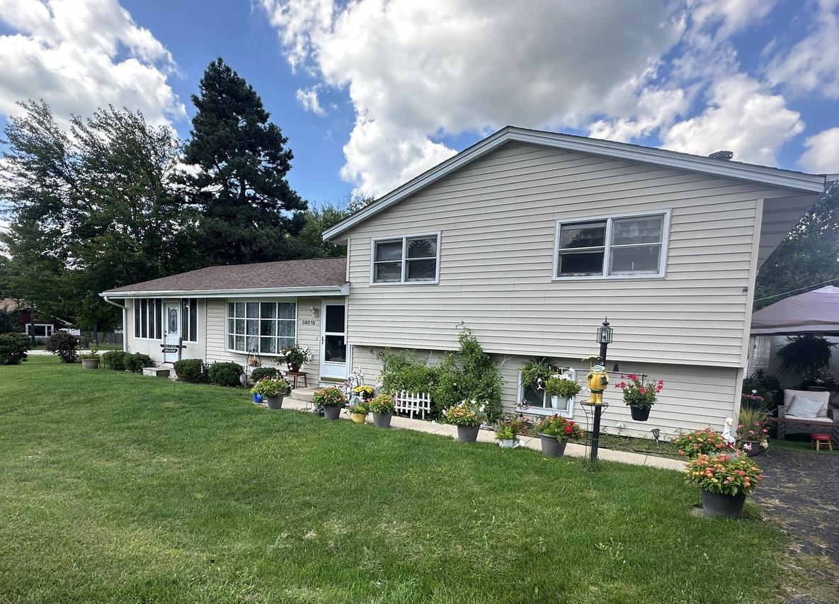 0N010 Stanley St., Winfield, IL 60190