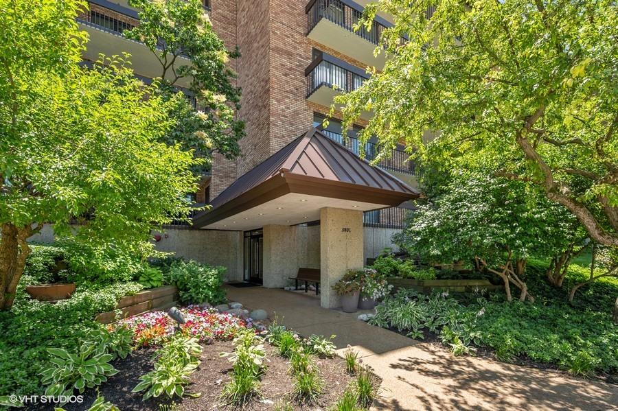 3801 Mission Hills Rd. #304, Northbrook, IL 60062