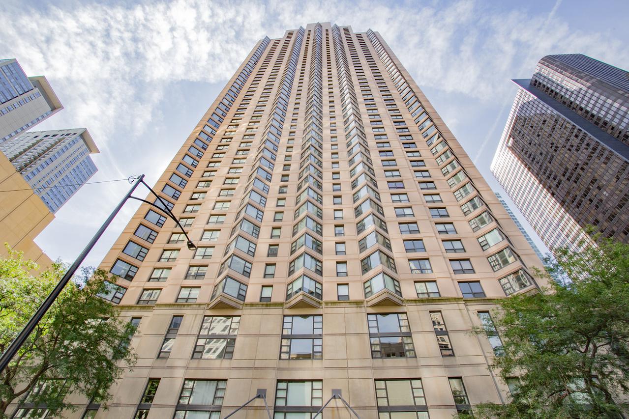 401 E Ontario St. #1703, Chicago, IL 60611