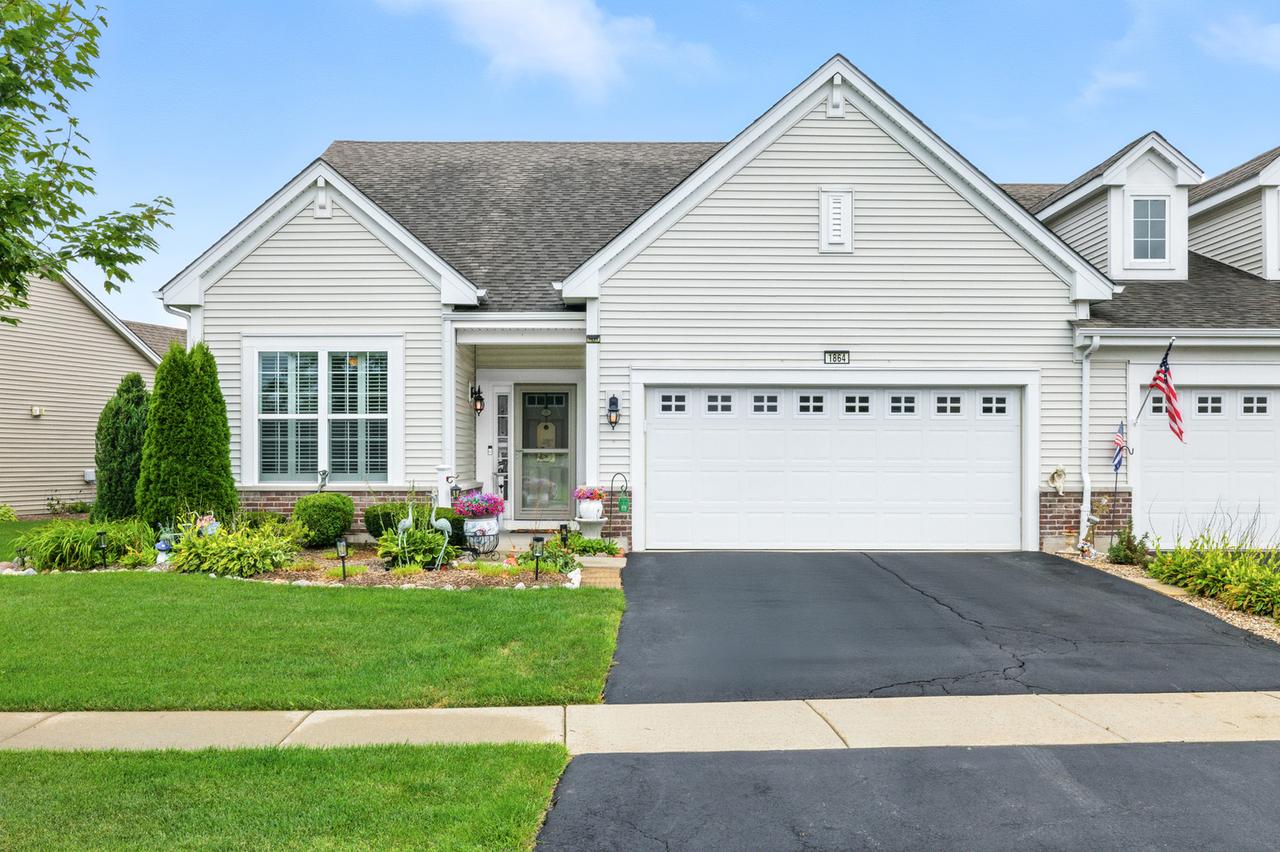 1864 Hannah Ln., Pingree Grove, IL 60140