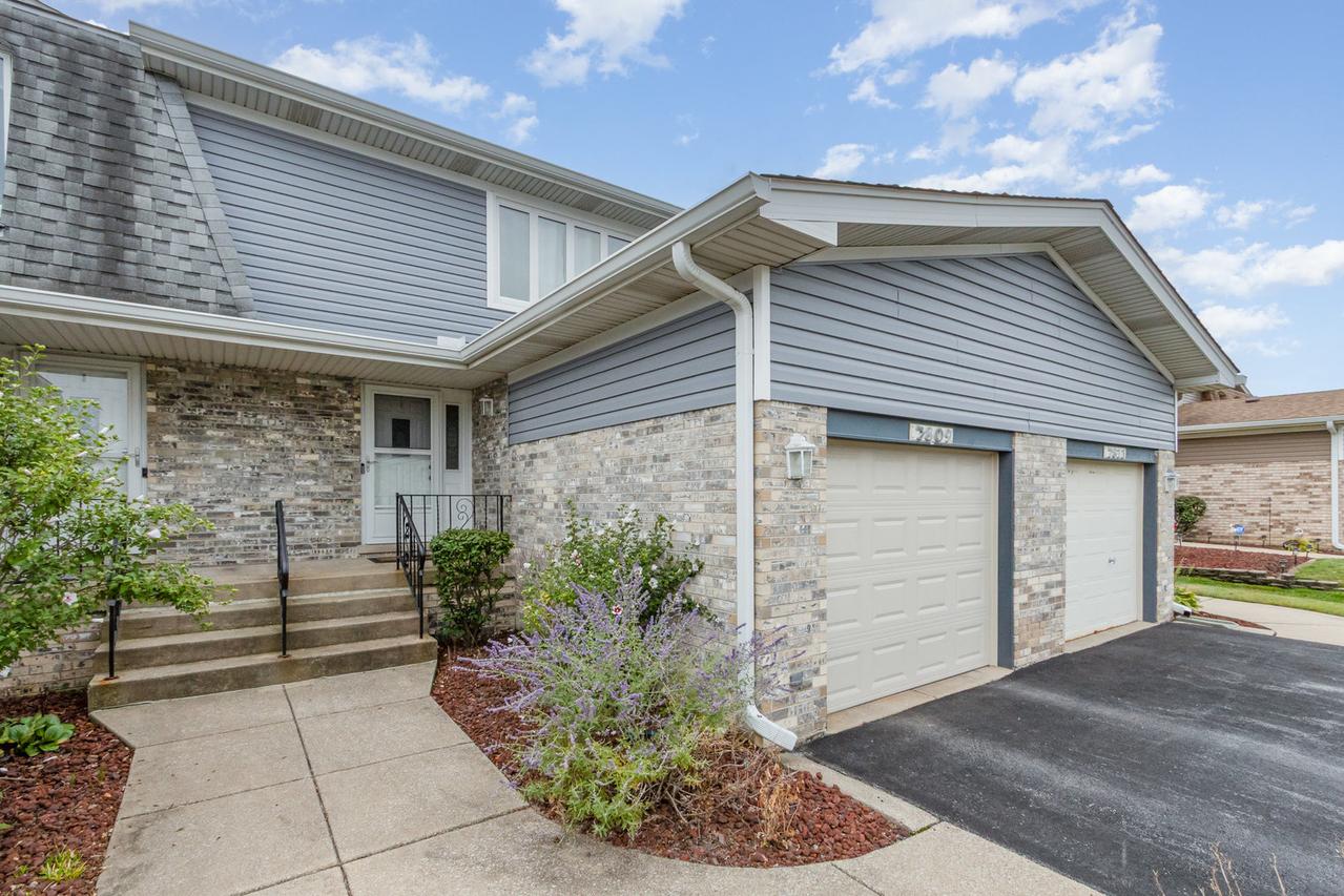 7809 160th St., Tinley Park, IL 60477
