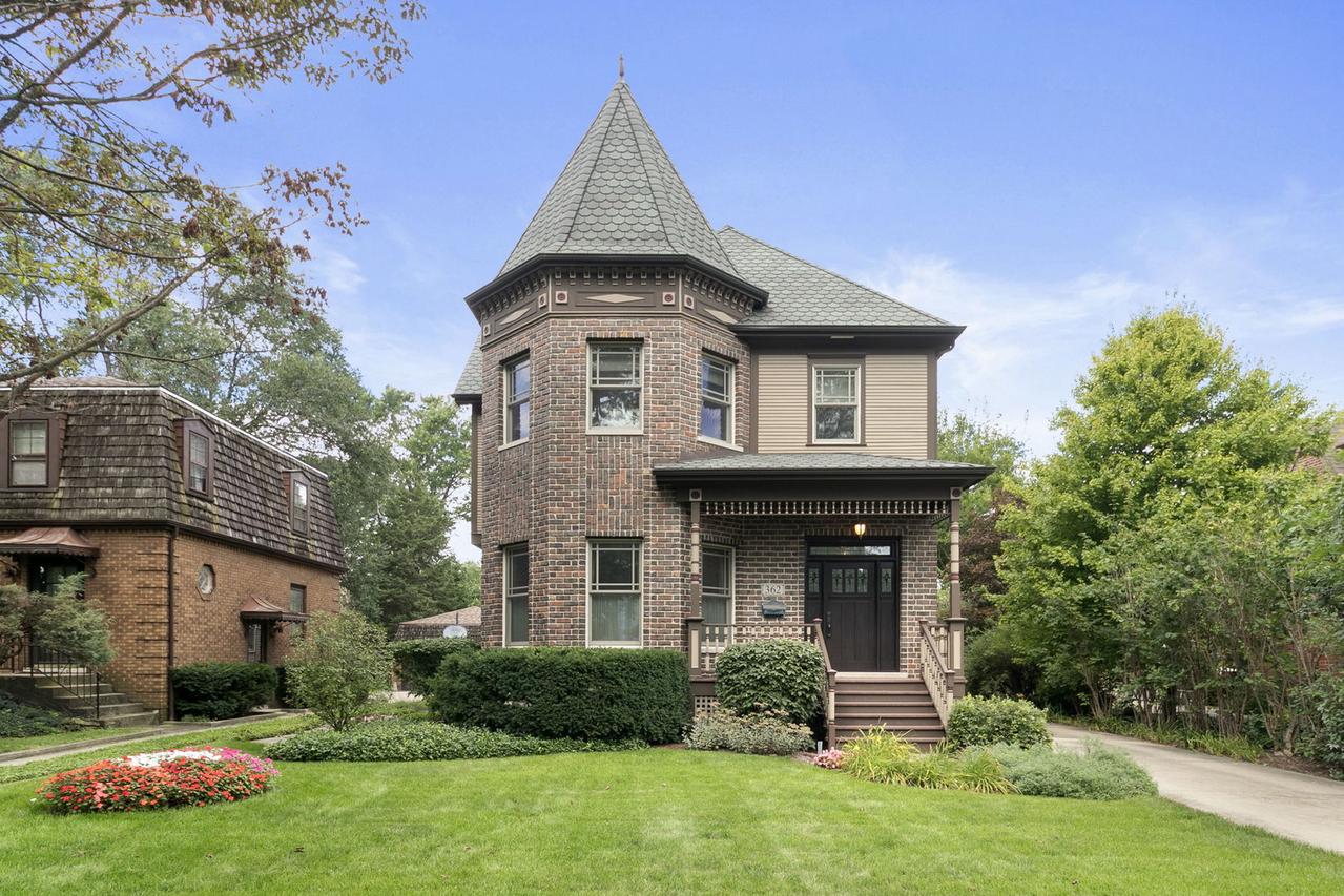 362 Downing Rd., Riverside, IL 60546