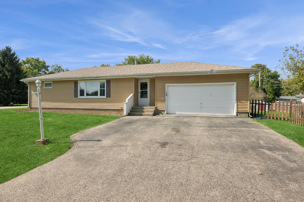 1807 Beach Rd., Mchenry, IL 60050