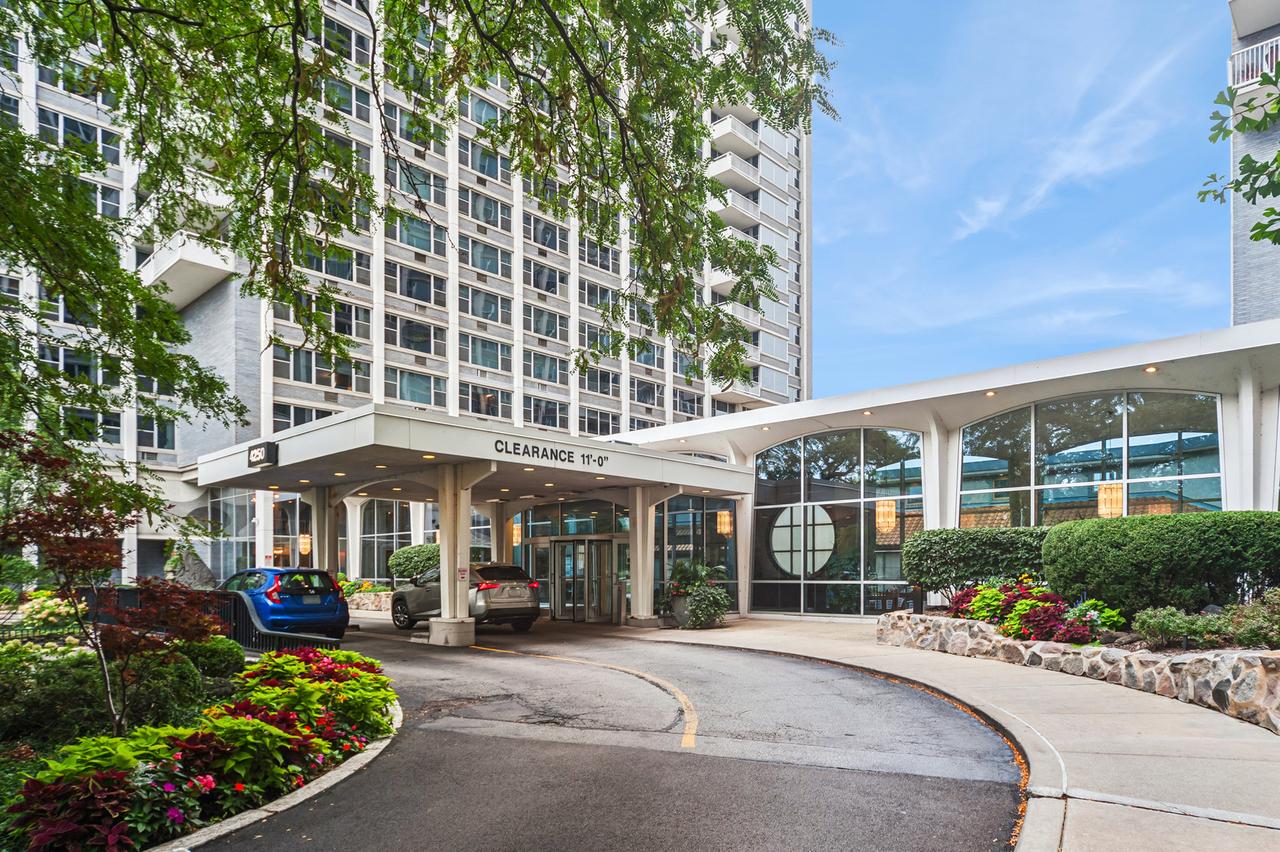 4250 N Marine Dr. #1133N, Chicago, IL 60613