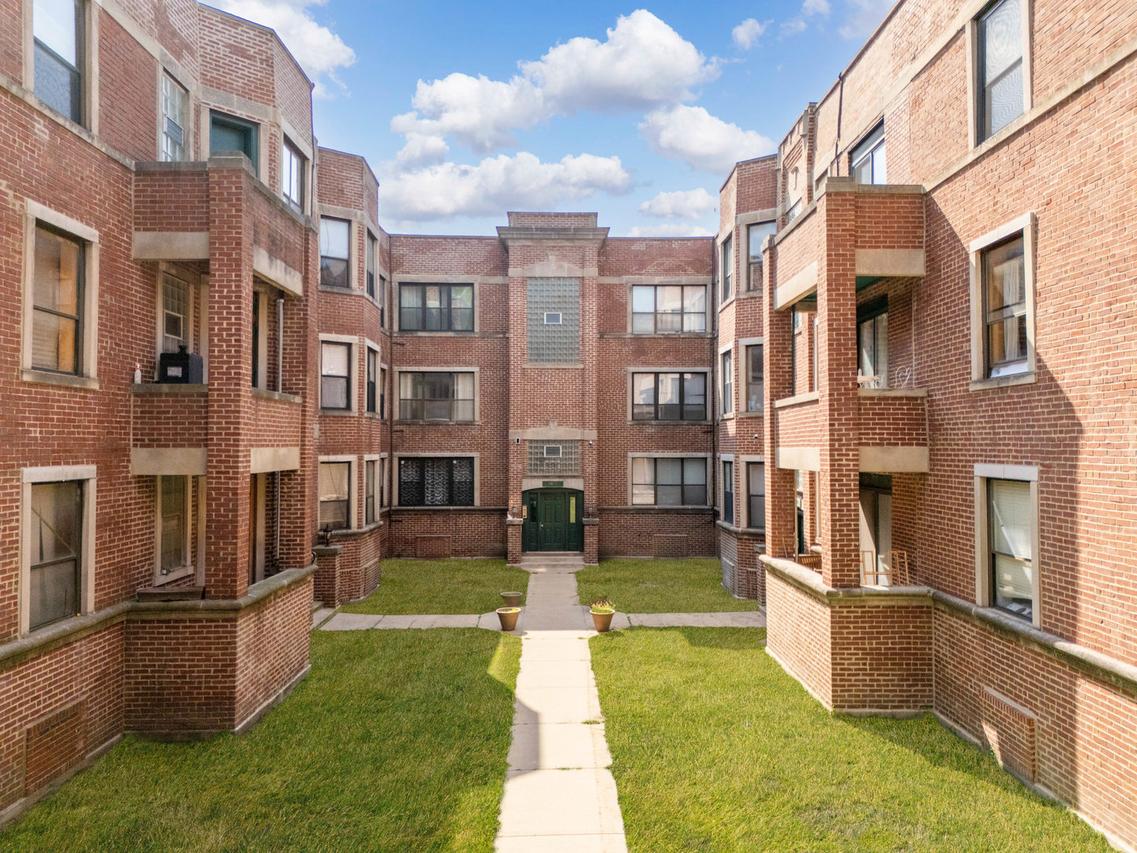 6104 S Dorchester Ave. #1S, Chicago, IL 60637