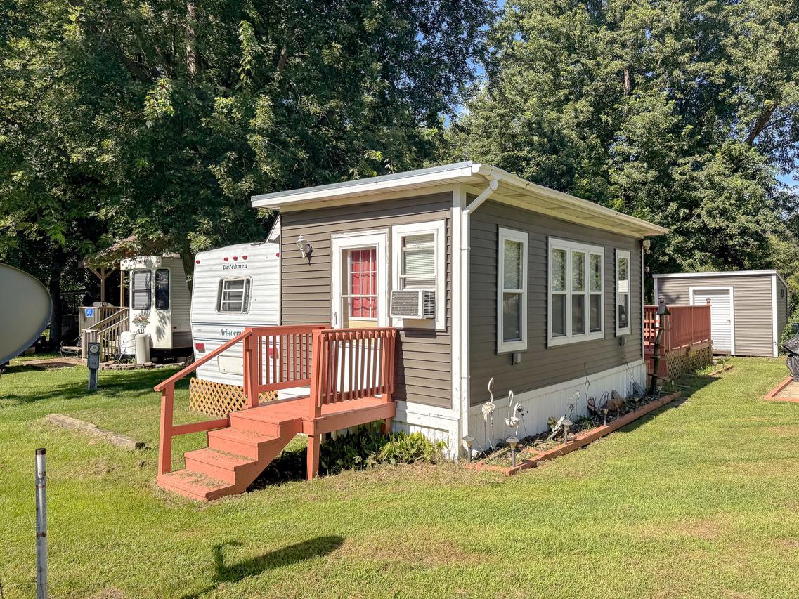 9/219 Woodhaven Dr., Sublette, IL 61367