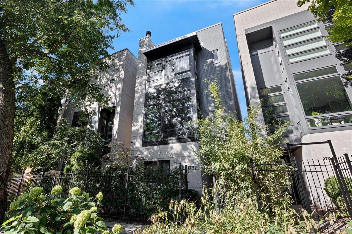 1732 N Winchester Ave., Chicago, IL 60622