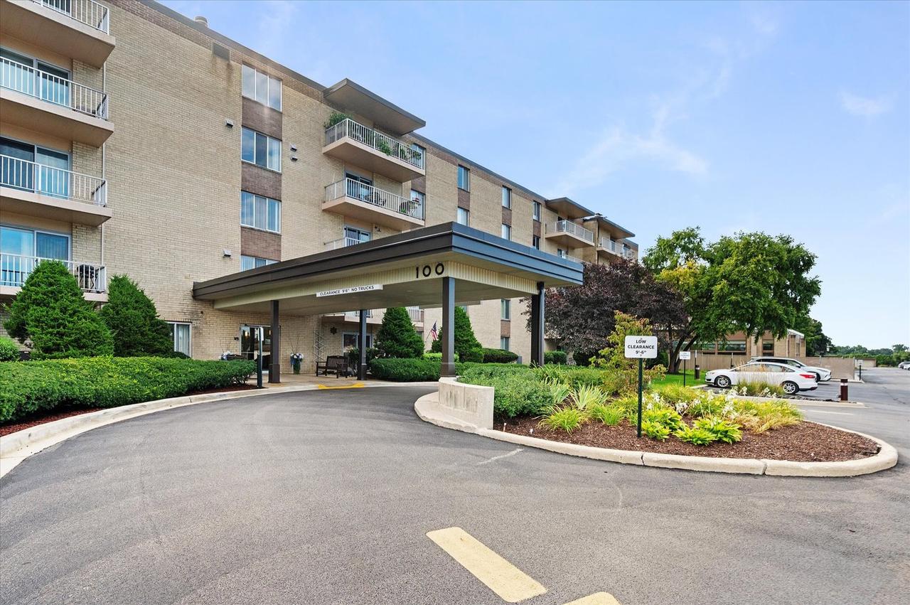 100 W Butterfield Rd. #101N, Elmhurst, IL 60126