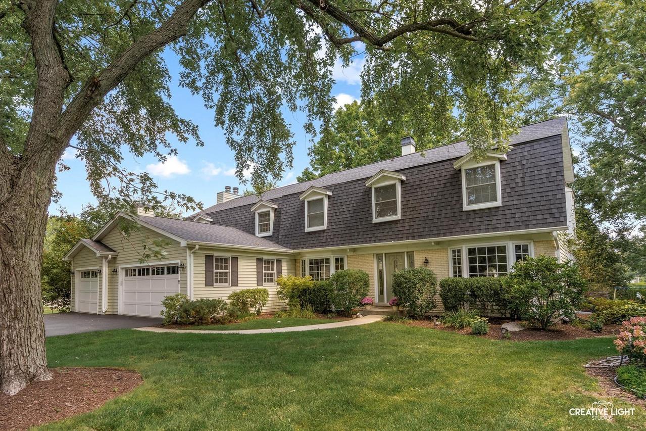 1101 Barberry Ct., Downers Grove, IL 60515