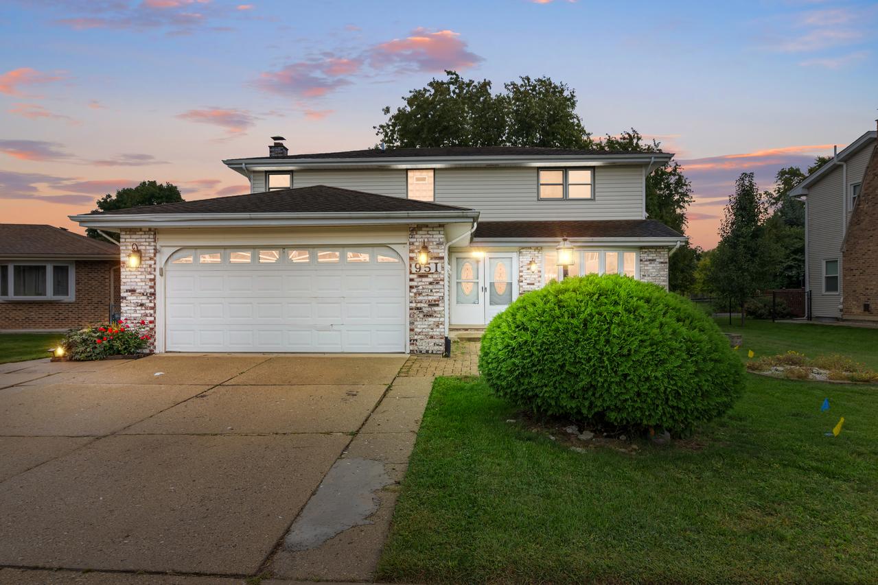 951 Dearborn Cir., Carol Stream, IL 60188