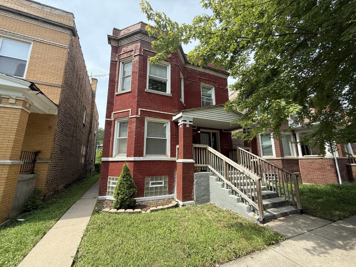 7630 S Peoria St., Chicago, IL 60620